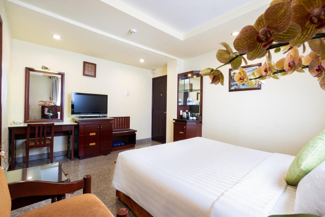 Lucasta Saigon Hotel Ho Şi Min Exterior foto