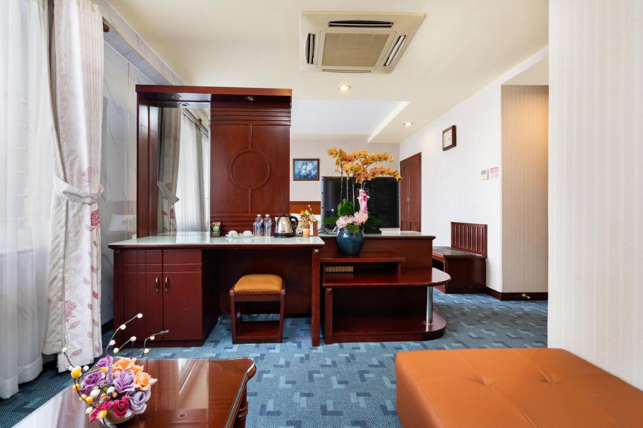 Lucasta Saigon Hotel Ho Şi Min Exterior foto